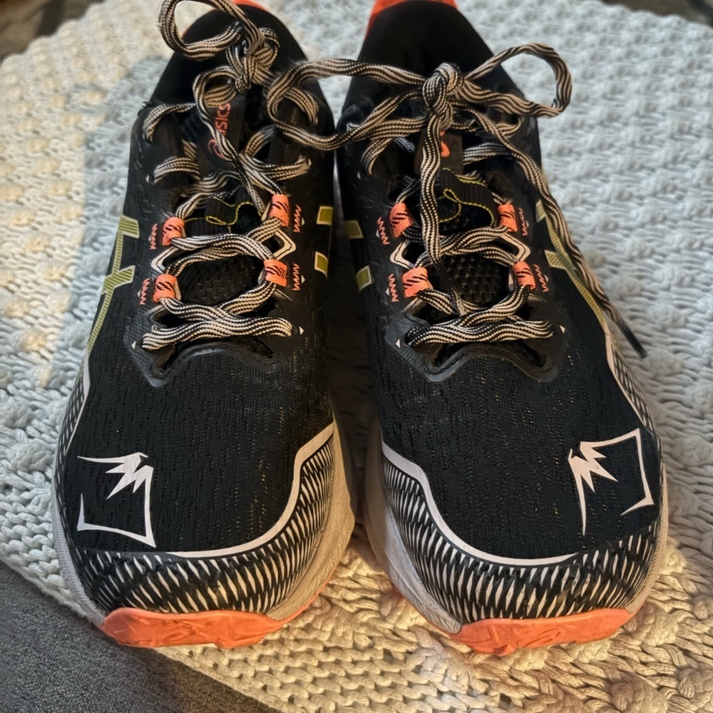 ASICS Fuji Lite 4 Black with Neon Highlights size 9 - Picture 8 of 9